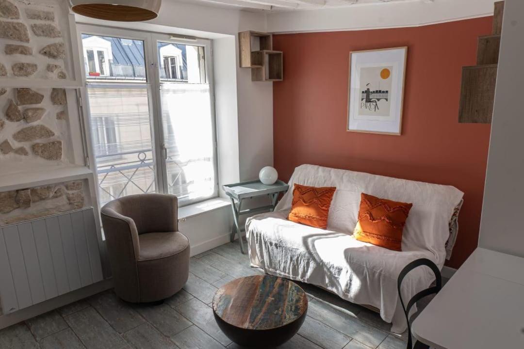 Cozy In Le Marais Parigi